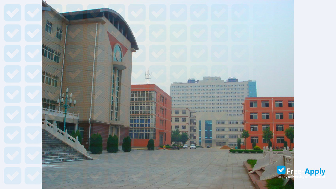 Photo de l’Xingtai Medical College #5