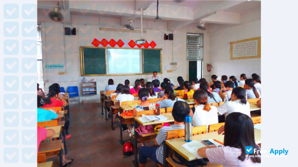 Luoding Polytechnic photo #5