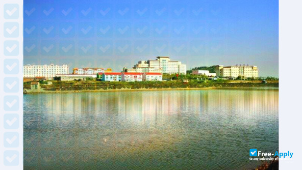 Photo de l’Qingdao Qiushi College #10