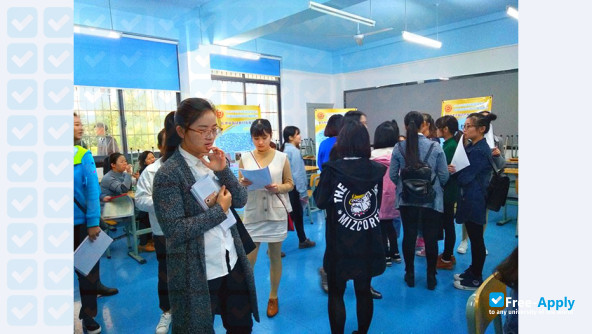 Foto de la Changsha Social Work College #12