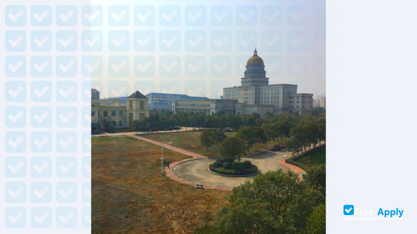 Foto de la Jiangxi College of Foreign Studies #11
