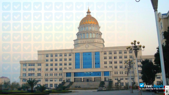 Jiangxi College of Foreign Studies photo #6
