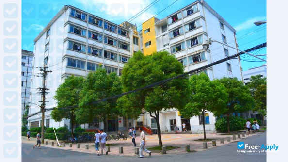 Jiujiang Vocational & Technical College фотография №12