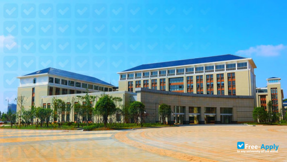 Jiujiang Vocational & Technical College фотография №11