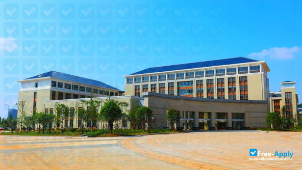 Jiujiang Vocational & Technical College фотография №7