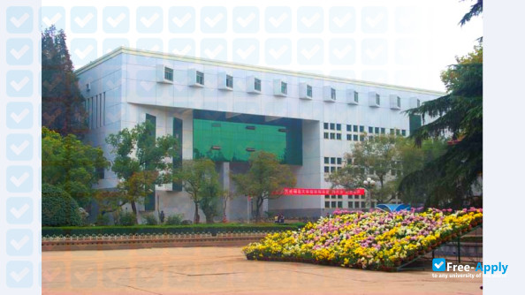 Hubei Ecology Vocational College фотография №5