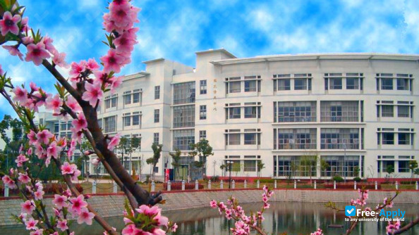 Shanghai Business School photo #2