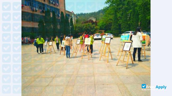 Tongcheng Teachers College photo #1