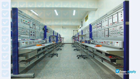 Foto de la Sichuan Vocational College of Chemical Technology #3
