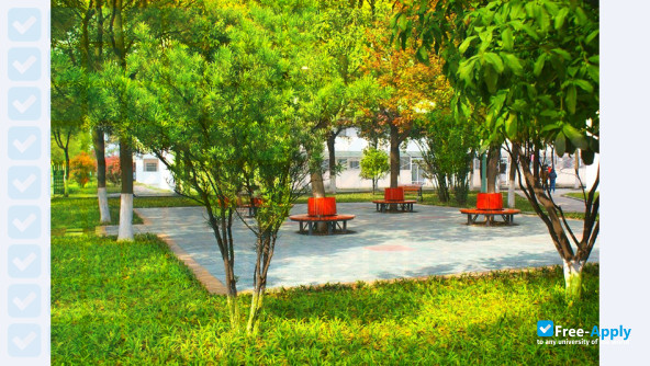 Jingzhou Vocational College of Technology photo #5