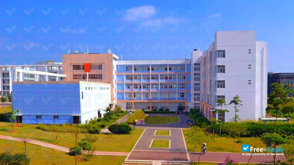Photo de l’Guangxi Normal University for Nationalities #12