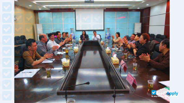 Foto de la Hunan Automobile Engineering Professional College #9