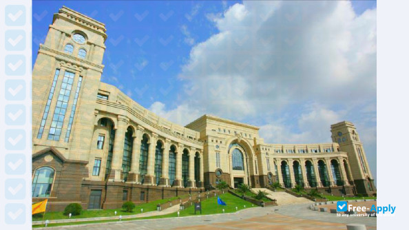 Fudan University Shanghai Medical College photo #3