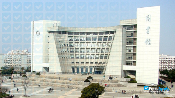 Shanghai University фотография №6