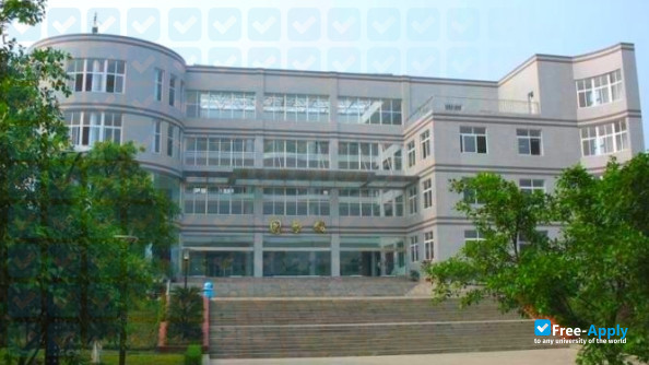 Foto de la Chongqing Normal University Foreign Trade & Bussiness College #1