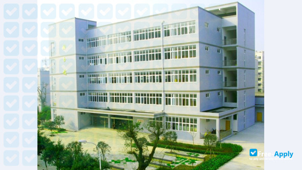 Photo de l’Chongqing Normal University Foreign Trade & Bussiness College #6