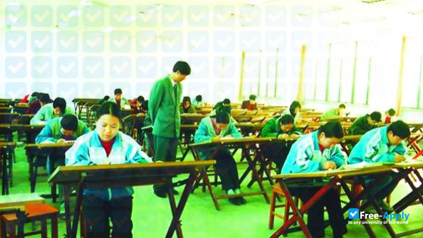Shaanxi Aerospace Staffs & Vocation University photo #2
