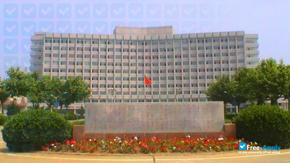 Photo de l’Dalian Shipping College #4