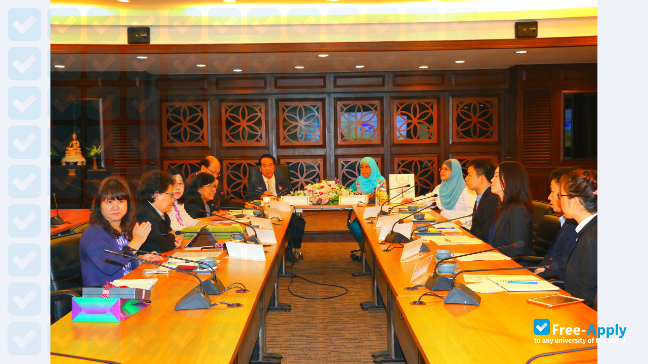 Photo de l’Bowen College of Management Guilin University of Technology #7