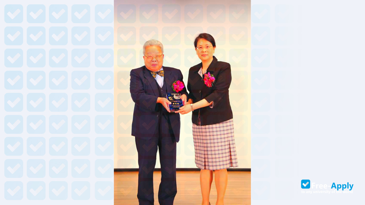 Foto de la Kaohsiung Medical University #5