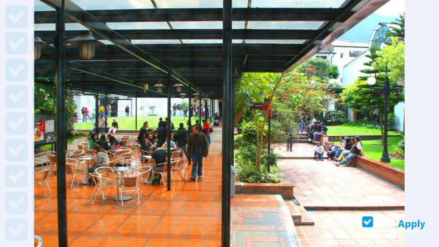 Foto de la Central University #1