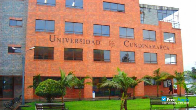 Foto de la University of Cundinamarca #9