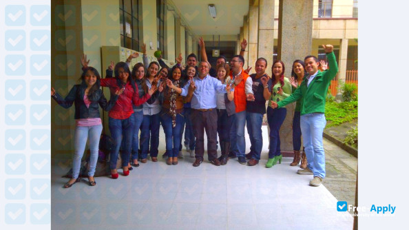 Foto de la University of Manizales #6
