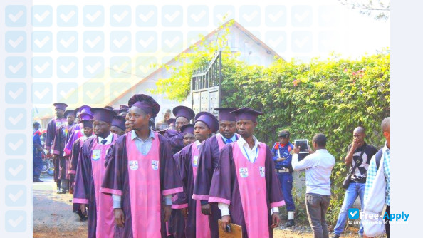 Foto de la Adventist University of Goma #7