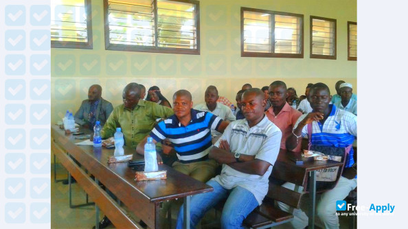 Foto de la University of Kindu #5