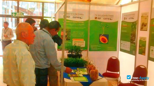 Photo de l’Tropical Agro. Center of Invest. and Education #15