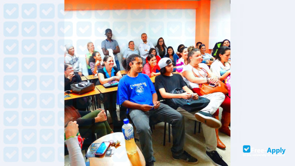 Foto de la University School of Boston #17