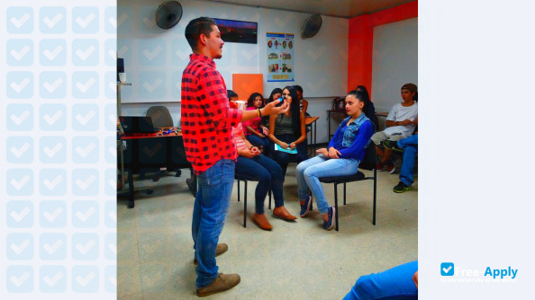 Foto de la University School of Boston #5