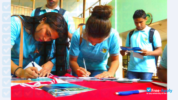 University School of Cartago (CUC) photo #3