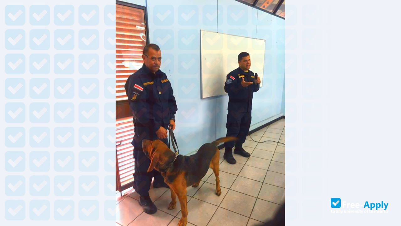 University School of Cartago (CUC) photo #17