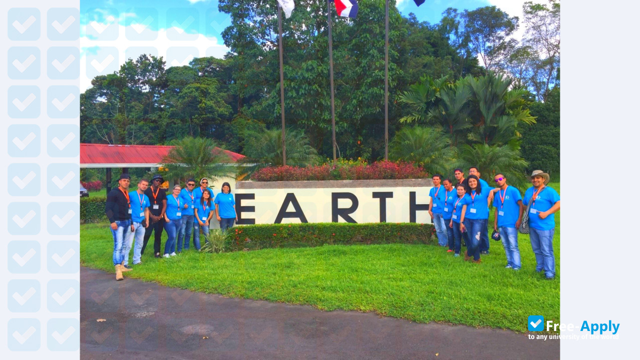 EARTH University photo #3