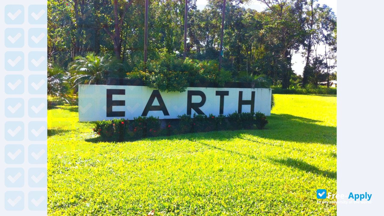 EARTH University photo #2