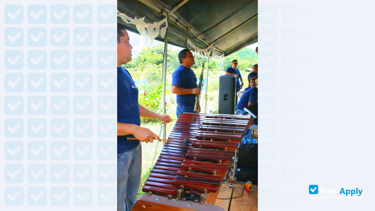 Photo de l’Free University of Costa Rica #8