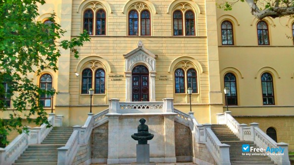 Photo de l’University of North #1
