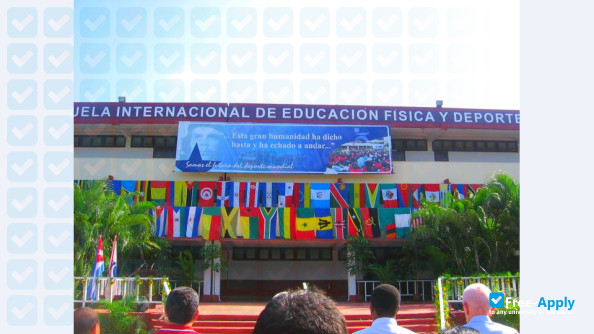 Foto de la International School of Physical Education and Sports #8