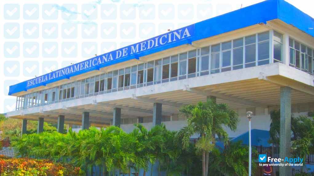 Foto de la Latin American School of Medicine #3