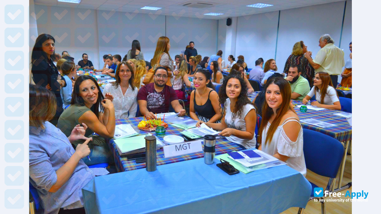 Photo de l’Cyprus International Institute of Management #5