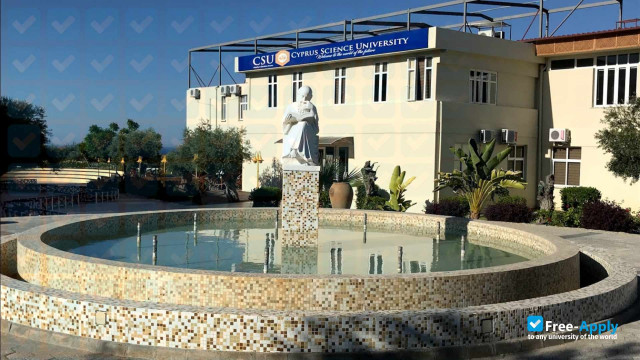Foto de la Cyprus Science University #3