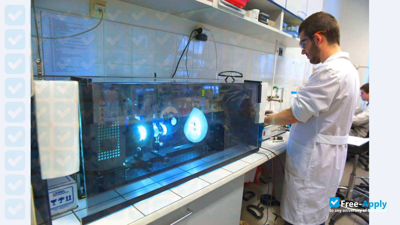 Photo de l’University of Chemistry and Technology, Prague #12