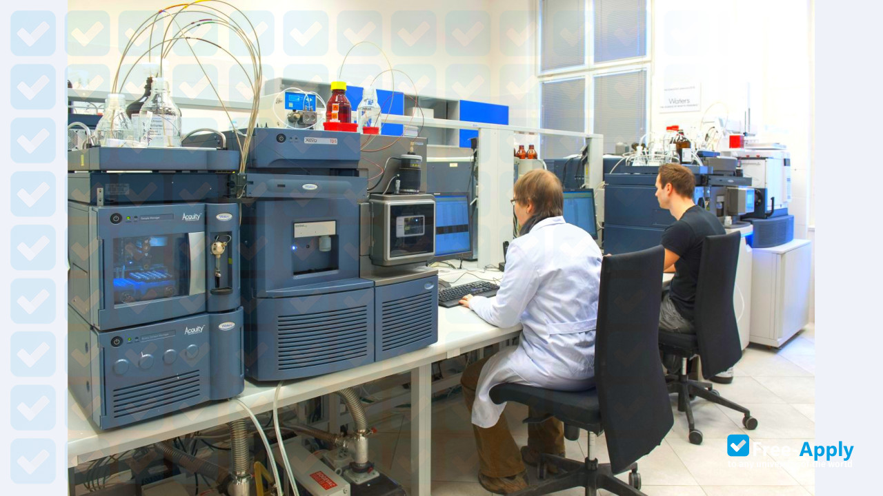 Photo de l’University of Chemistry and Technology, Prague #10