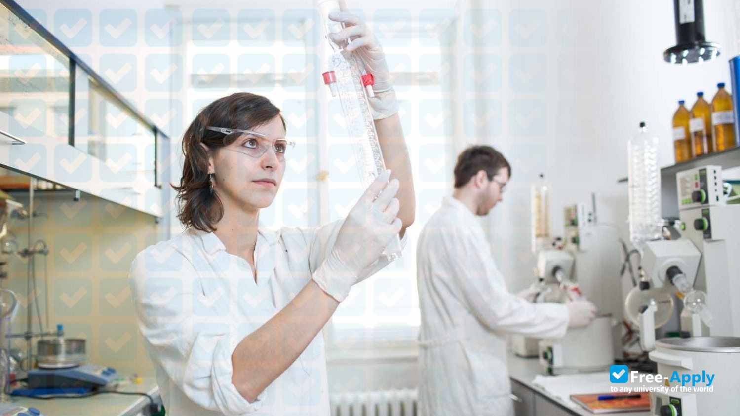 Photo de l’University of Chemistry and Technology, Prague #14