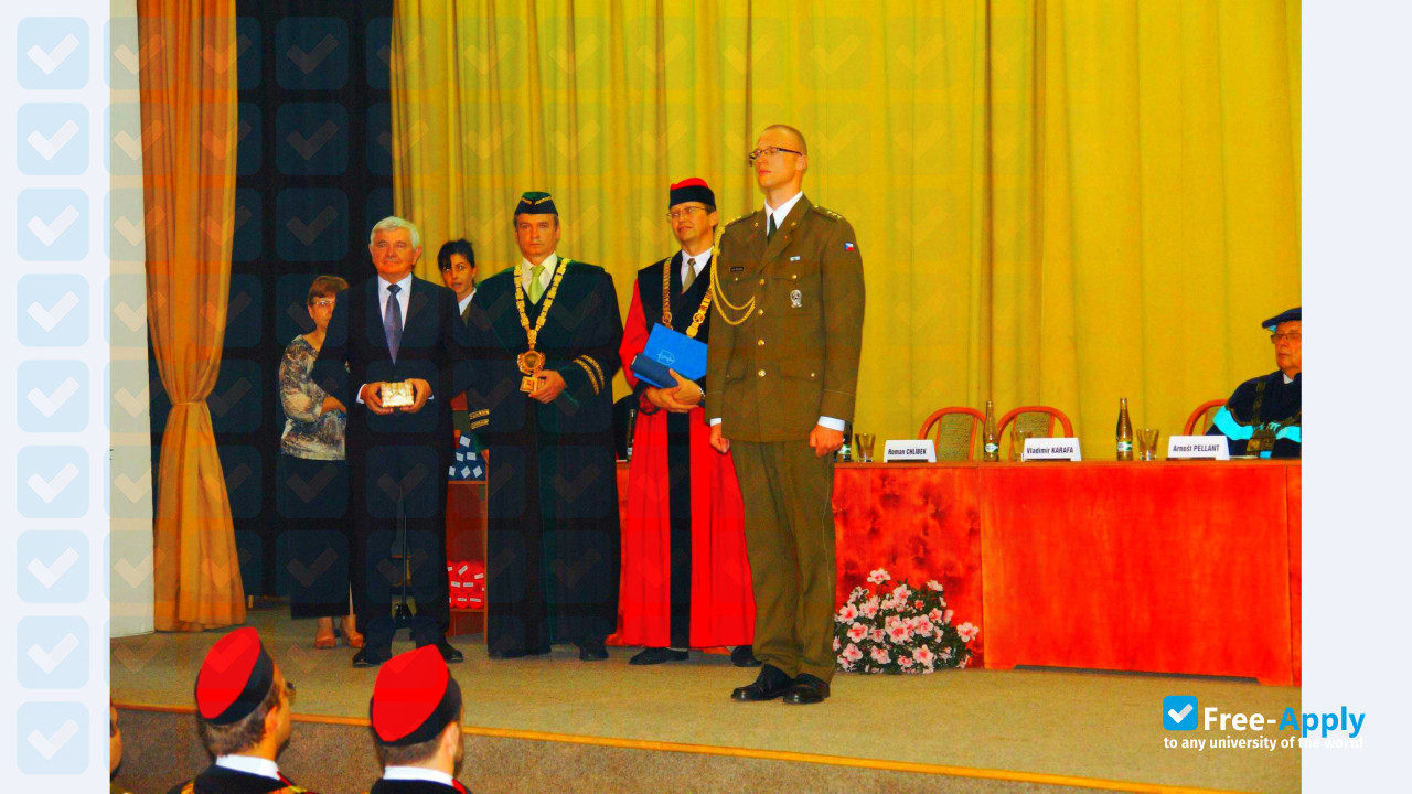 Foto de la University of Defence