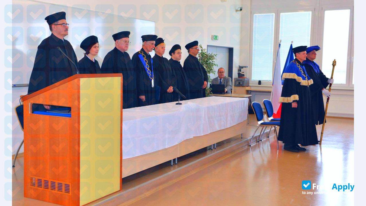 Foto de la College of Banking #6