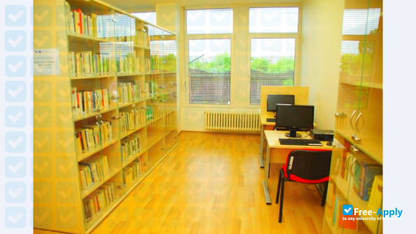 Foto de la College of Business and Hotel Management #4