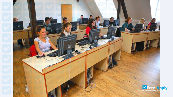 Private College of Economic Studies Znojmo фотография №5