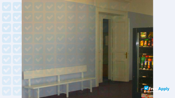 Foto de la Private University College of Economic Studies #10